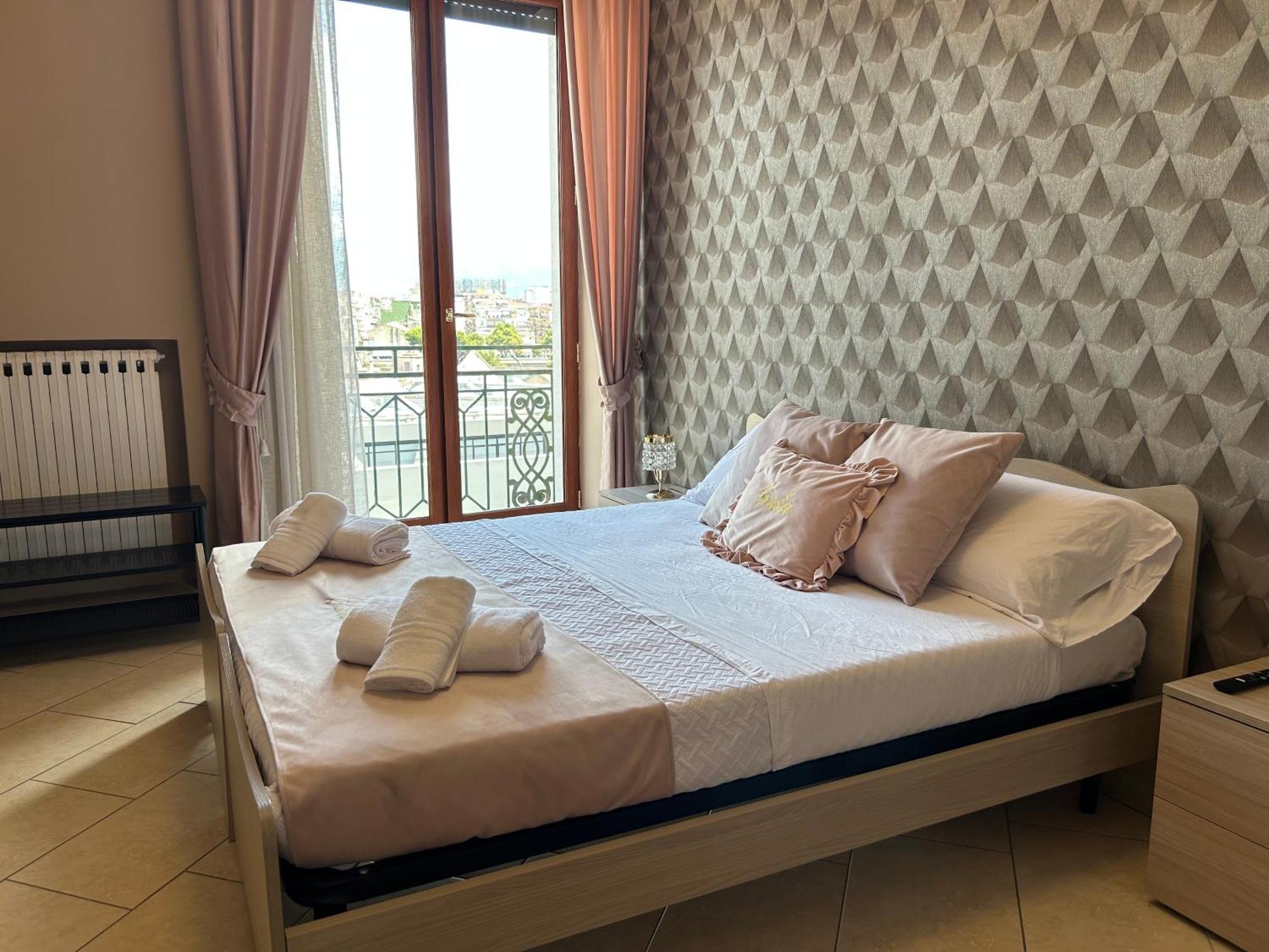 Home Elisabet Napoli Ngoại thất bức ảnh