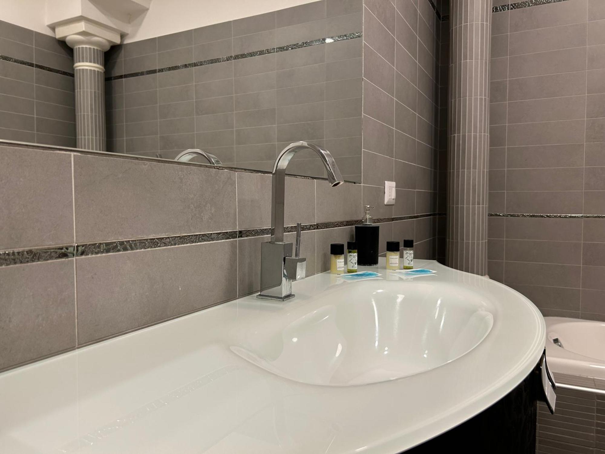 Home Elisabet Napoli Ngoại thất bức ảnh